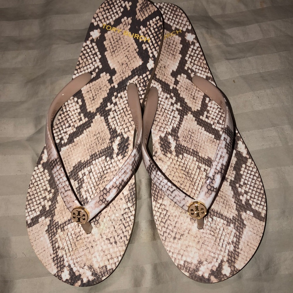 Tory Burch flipflops